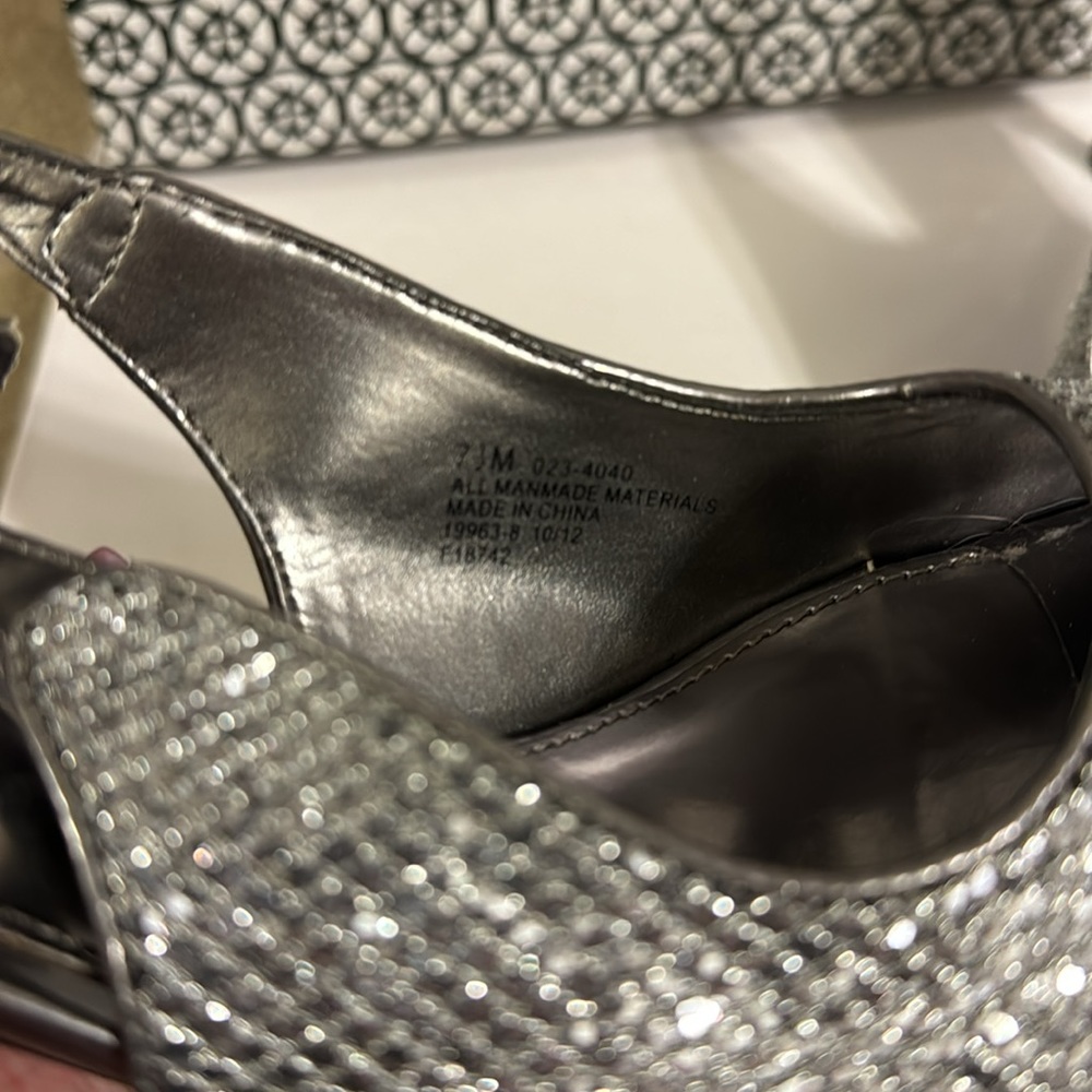 Heels - Picture 4 of 8
